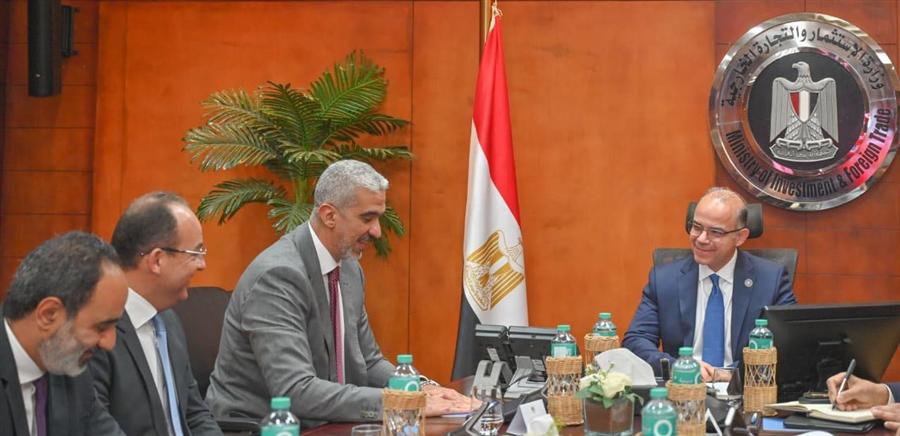 Farid pushes trade digitization plans in talks with Vodafone Egypt

